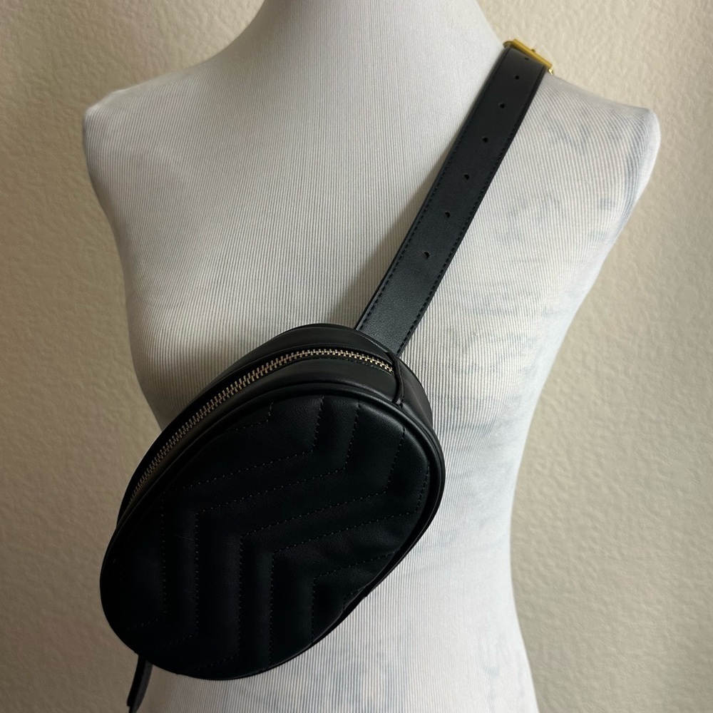 Geestock Black Fanny Packs Faux Leather Waist Bags Waterproof Belt Bag Brand New